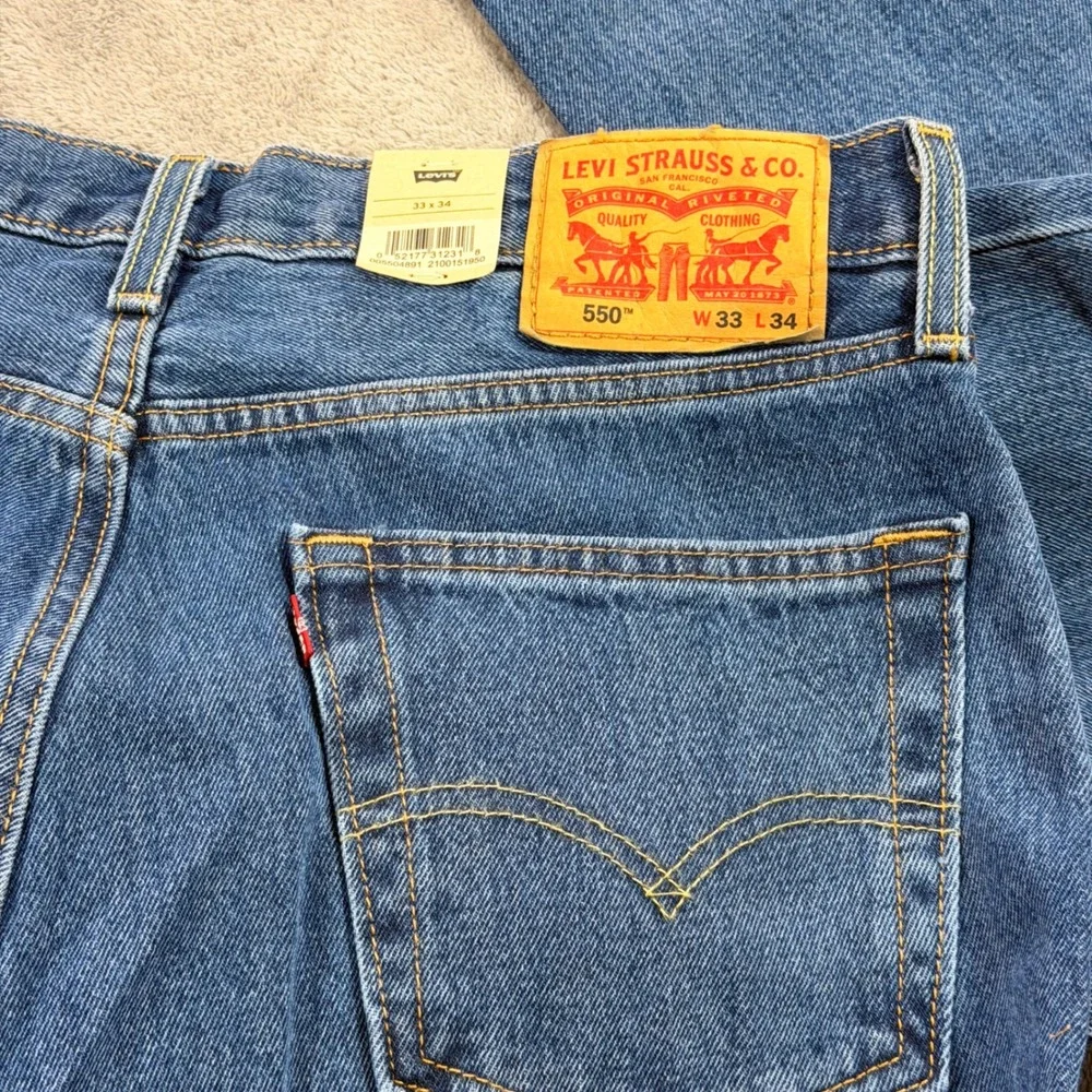 Levi's 550 Relaxed Fit Jeans Mens 33x34 Blue 100% Cotton Denim 00550-4891 - Picture 11 of 12